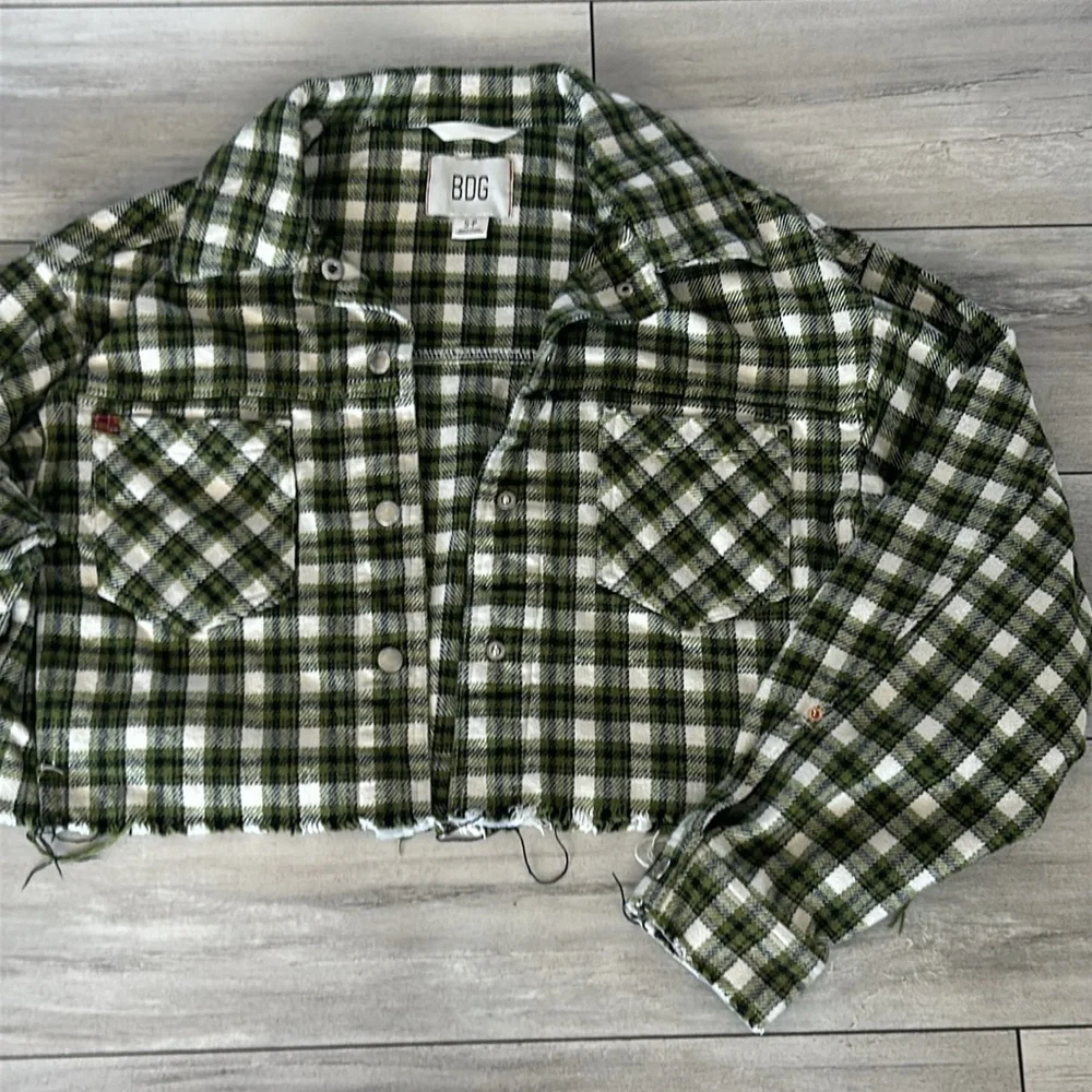BDG Urban Outfitters Green Plaid Cropped Jacket size small